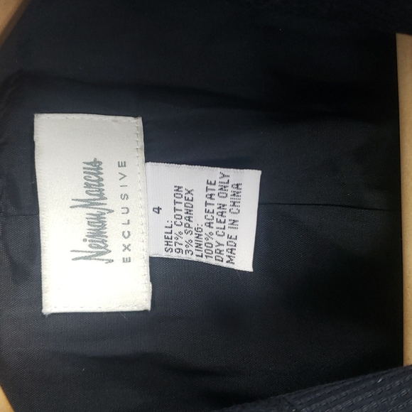 Neiman Marcus exclusive black seersucker tailored blazer cream white trim Size 4 - Picture 2 of 6